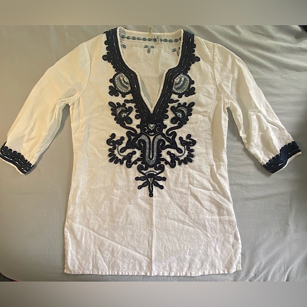 Swim ‘n Sport dress. White linen fabric with blue embellishments. Small.